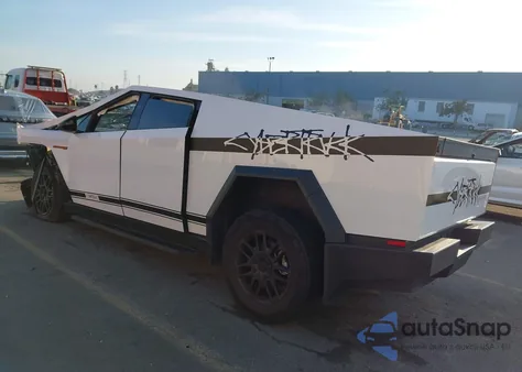 2025 Tesla Cybertruck All-Wheel Drive z USA, uszkodzony, nr VIN 7G2CEHED3SA067943